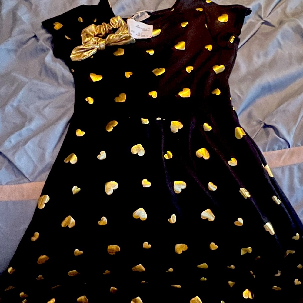 Girls size 10 Black & Gold short sleeve dress with gold head band
